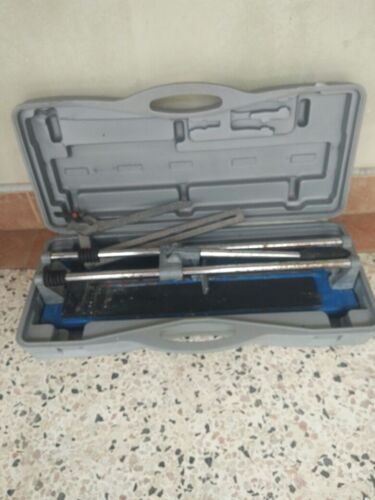Tiles cutting machine