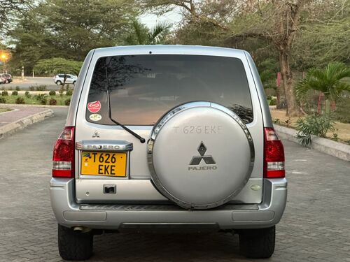 NAUZA PAJERO NZURI 