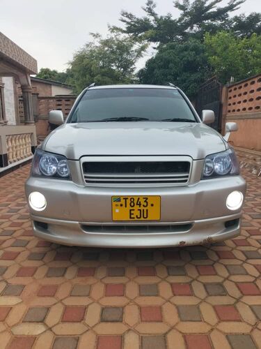 TOYOTA KLUGER 