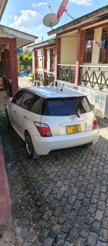 Toyota IST