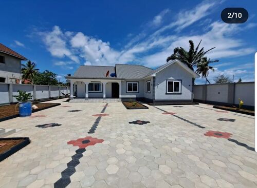 4bedroom house for rent at mbw