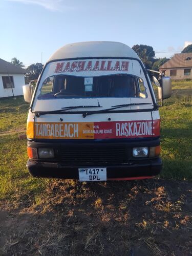 Nissan Caravan TD27