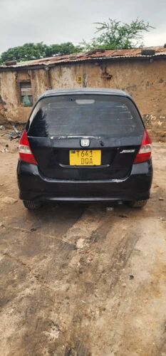 Honda fit nzima dodoma 4.8mil