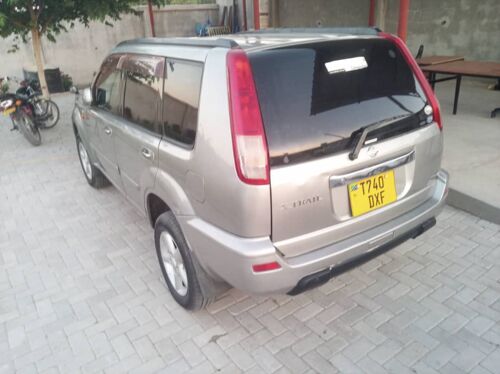 Nissan Extrail 10