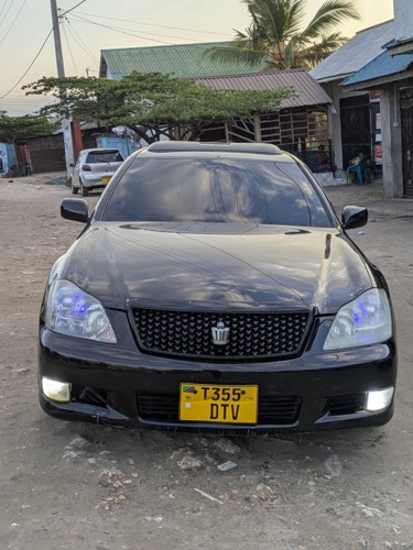 NAUZA TOYOTA CROWN ATHLETE 