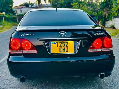 Toyota crown athlete