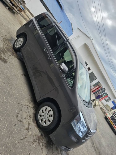 Toyota Noah 2009 