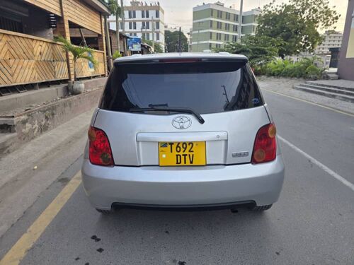 Toyota Ist KaLi Sana 