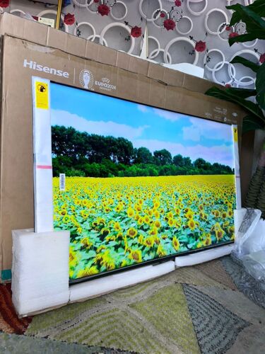 Hisense smart 4k UHD inch58