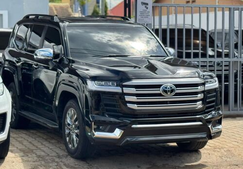 Land cruiser zx inauzwa dar