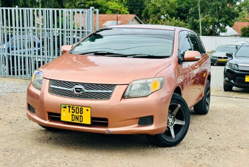 Toyota fielder 