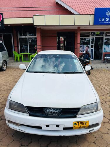 Toyota carina