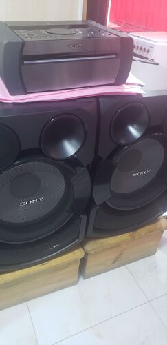 Sony speaker music