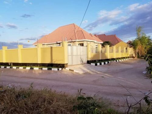 Nyumba inauzwa