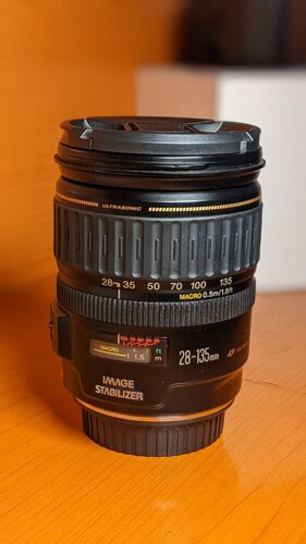 Canon 28-135mm f/3.5-5.6 USM