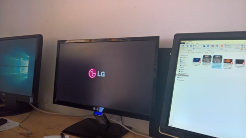 LG monitor 22inch