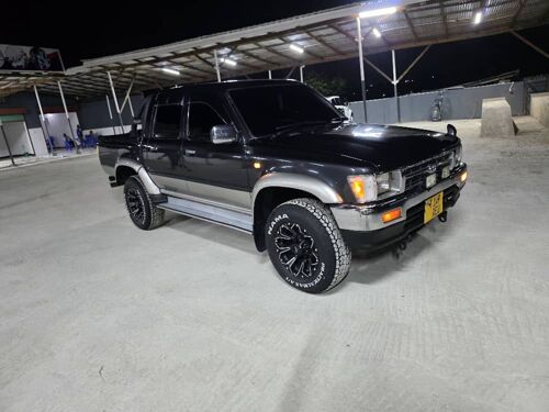 Hilux Double cabin Pickup 3L 