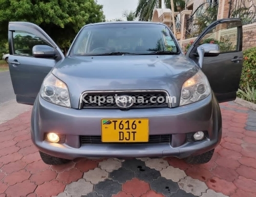 TOYOTA RUSH