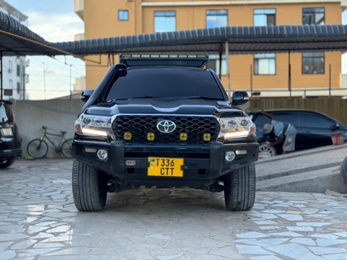 TOYOTA LANDCRUISER SERIES 200