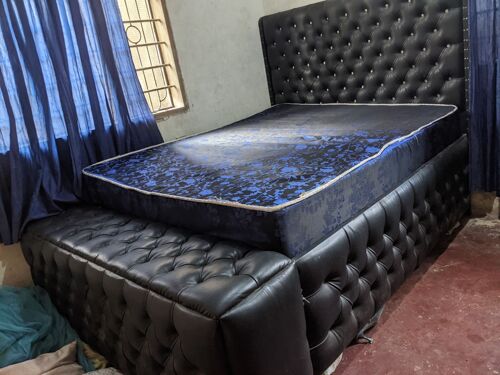 Kitanda na Godoro Inche 10