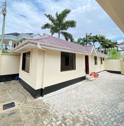 1bedrm house in Mbezibeach