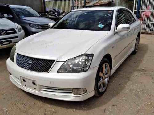 TOYOTA CROWN ATHLETE SUNROOF 