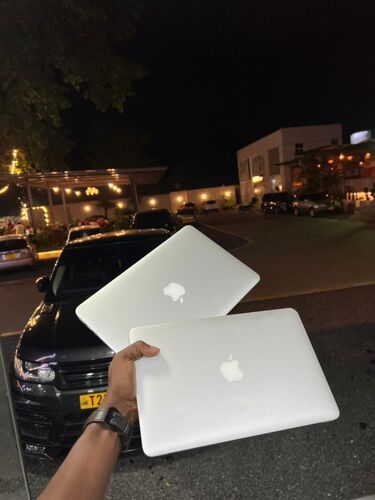 MacBook air 13inches 