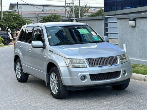 Suzuki  Escudo  2005