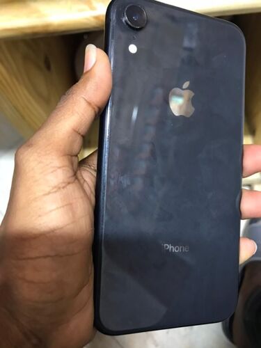 iPhone xr gb64