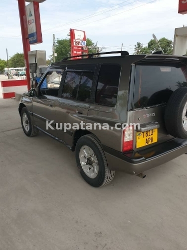 SUZUKI ESCUDO NZUR SANAA