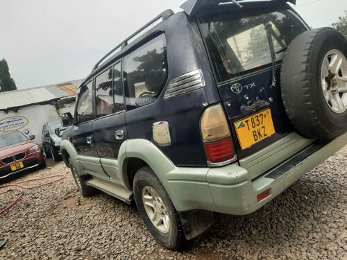 Toyota Prado Inauzwa 10.5mil