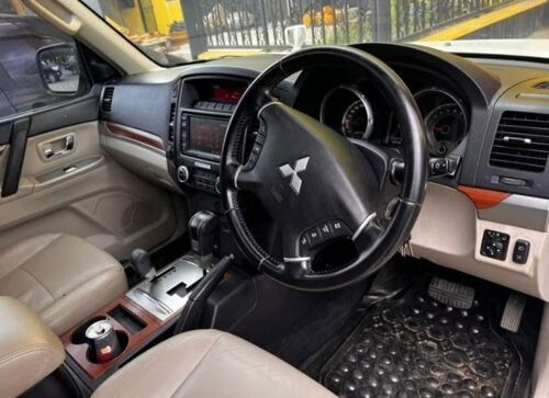 Mitsubish Pajero 
