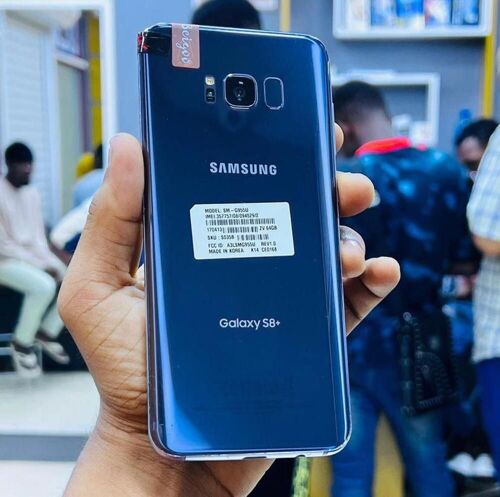 SAMSUNG S8 64GB 4RAM