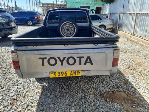 hilux             thboydl