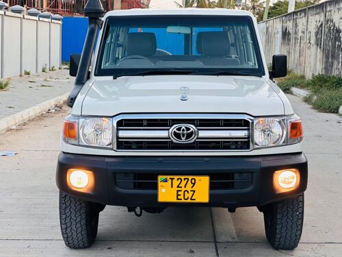 Land cruiser LX on sale