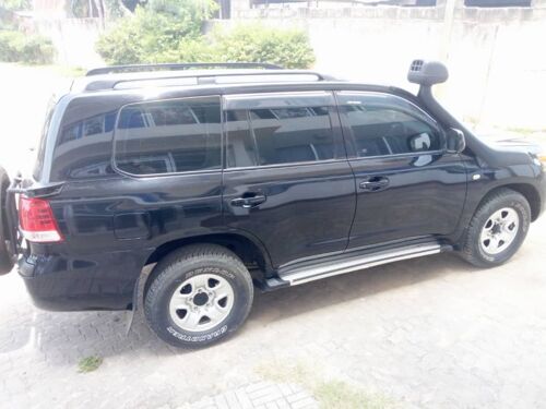 LANDCRUISER V8 engine 1vd ya d