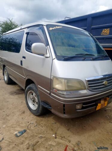 TOYOYA HIACE