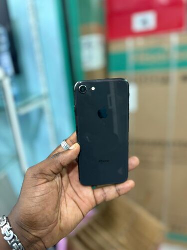 iPhone 8plain GB 64 