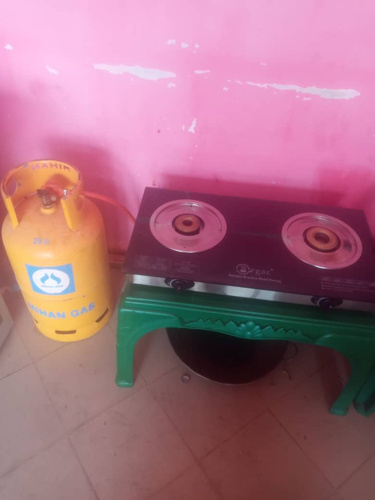 Jiko Na Mtungi Una Gas..