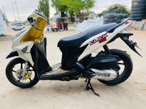 Pikipiki Honda click Inauzwa 