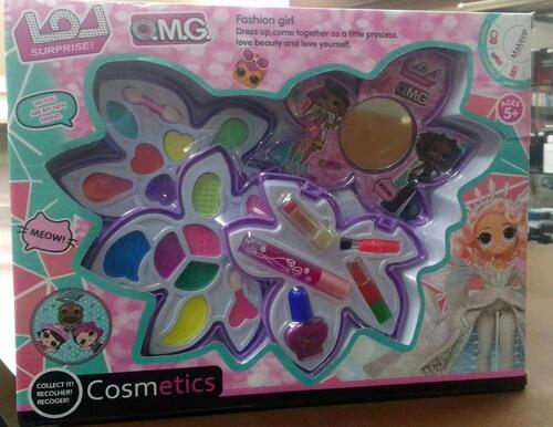 Cosmetic set! Baby's cosmetic set! OMG cosmetic set!