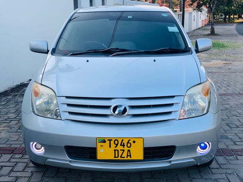 TOYOTA IST