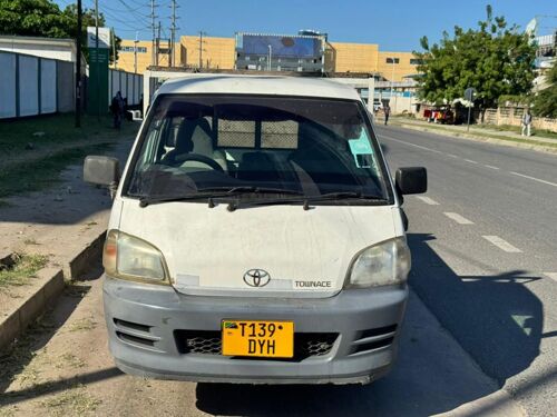 TOWN HIACE PICK UP 