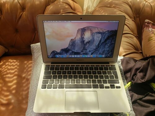 MacBook air 2012 core i7 