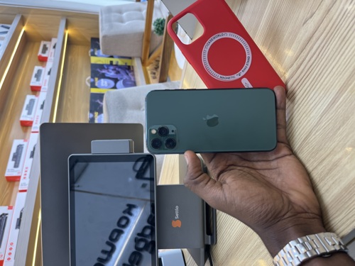 iPhone 11pro gb256