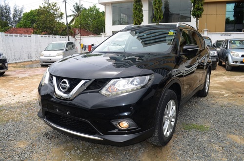 NISSAN X TRAIL