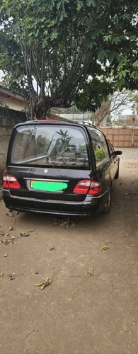 Mercedes-Benz 