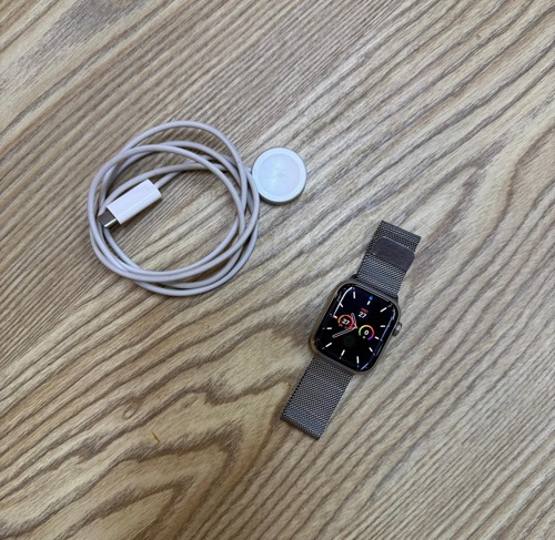 Apple watch series 8