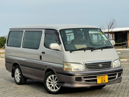 TOYOTA HIACE