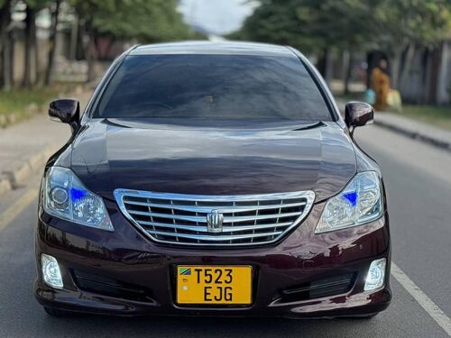 TOYOTA CROWN ROYAL NEW MODEL